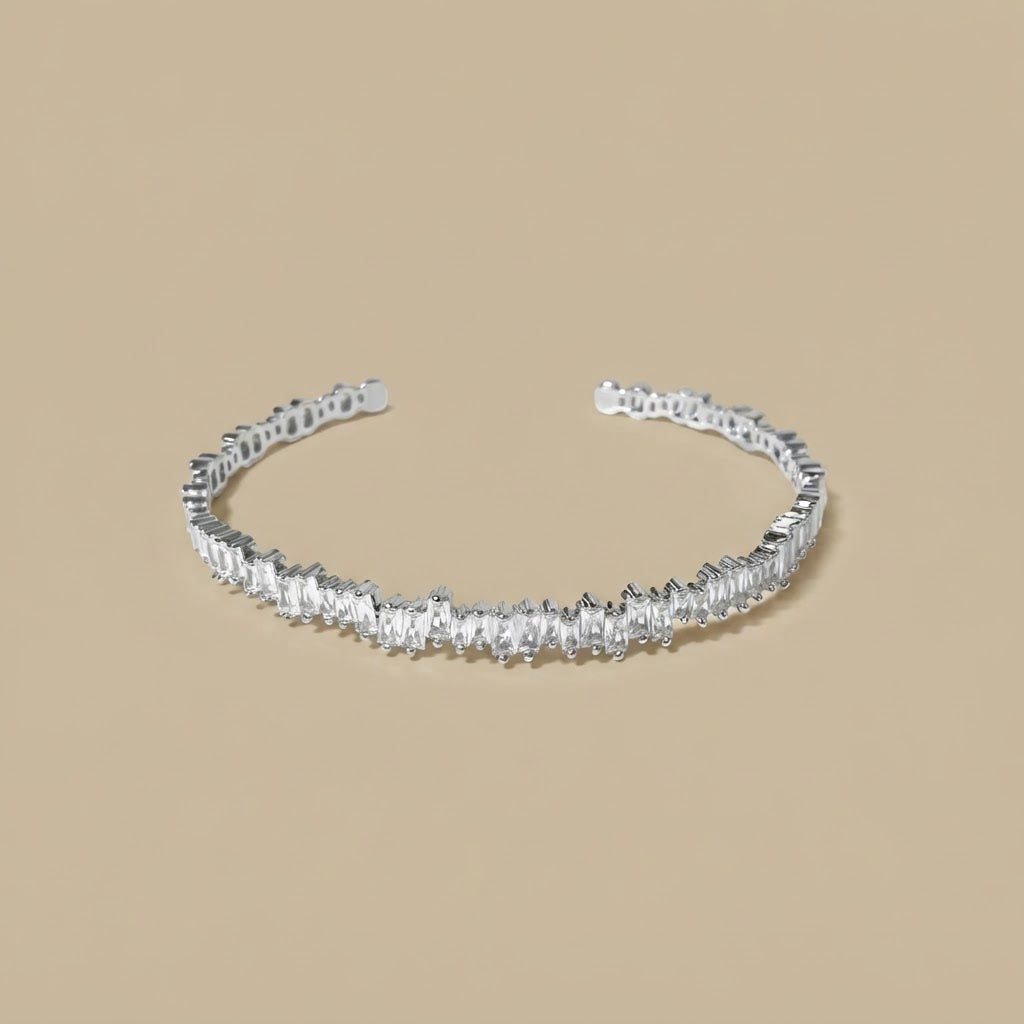 Bracelet with Inlaid Zircon Detail